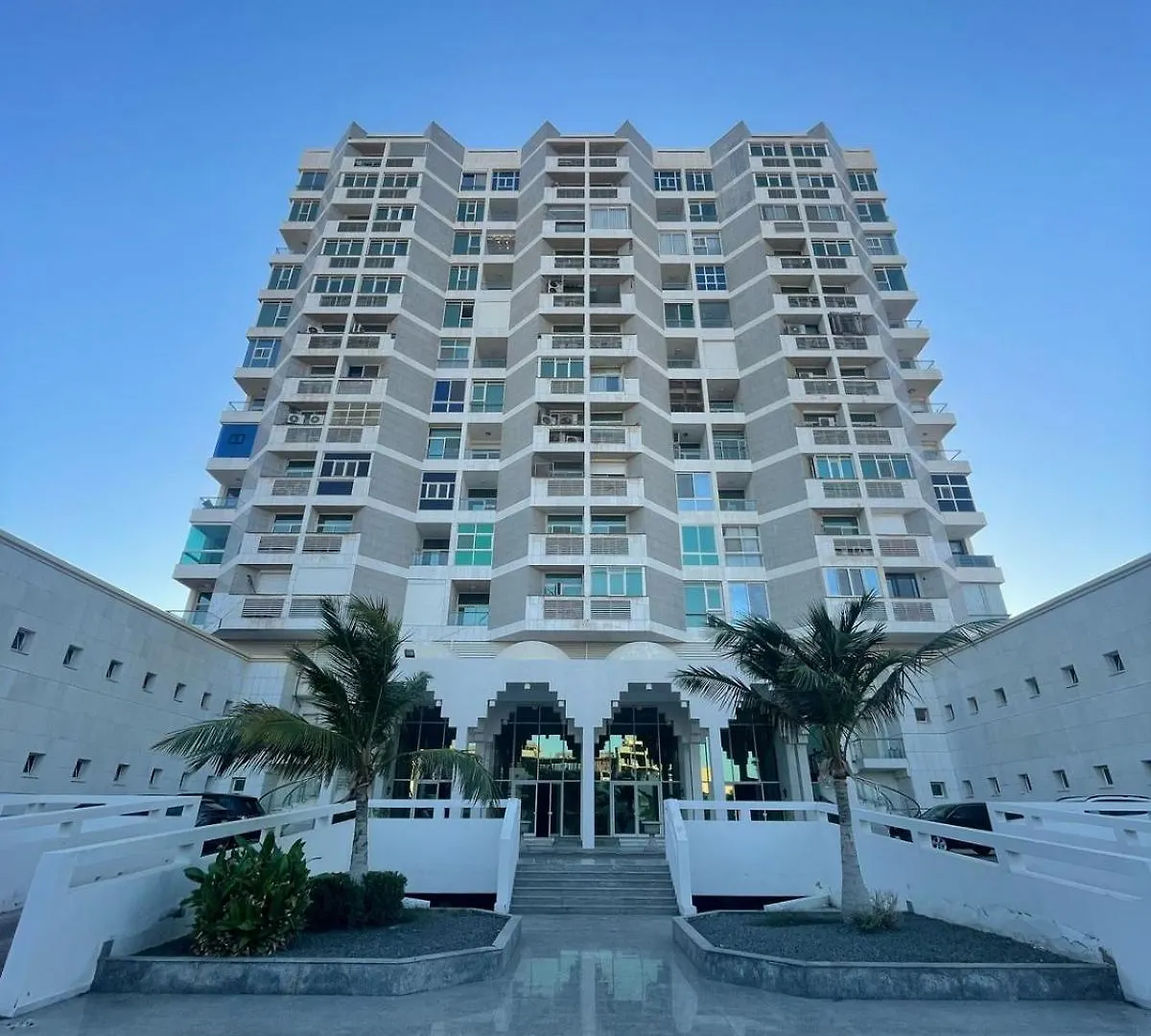 Water Front And Formula 1 View Flat Apartman Dzsidda